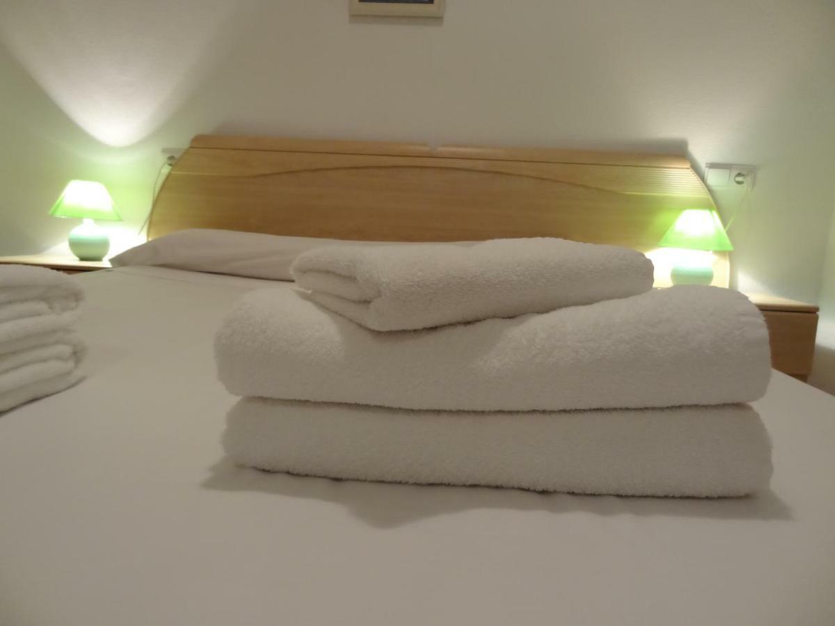 شقة Apartamento Oroblanc Playa La Concha أوروبيسا ذيل مار المظهر الخارجي الصورة
