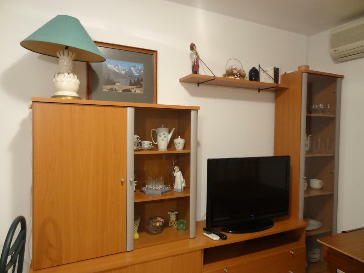 شقة Apartamento Oroblanc Playa La Concha أوروبيسا ذيل مار المظهر الخارجي الصورة