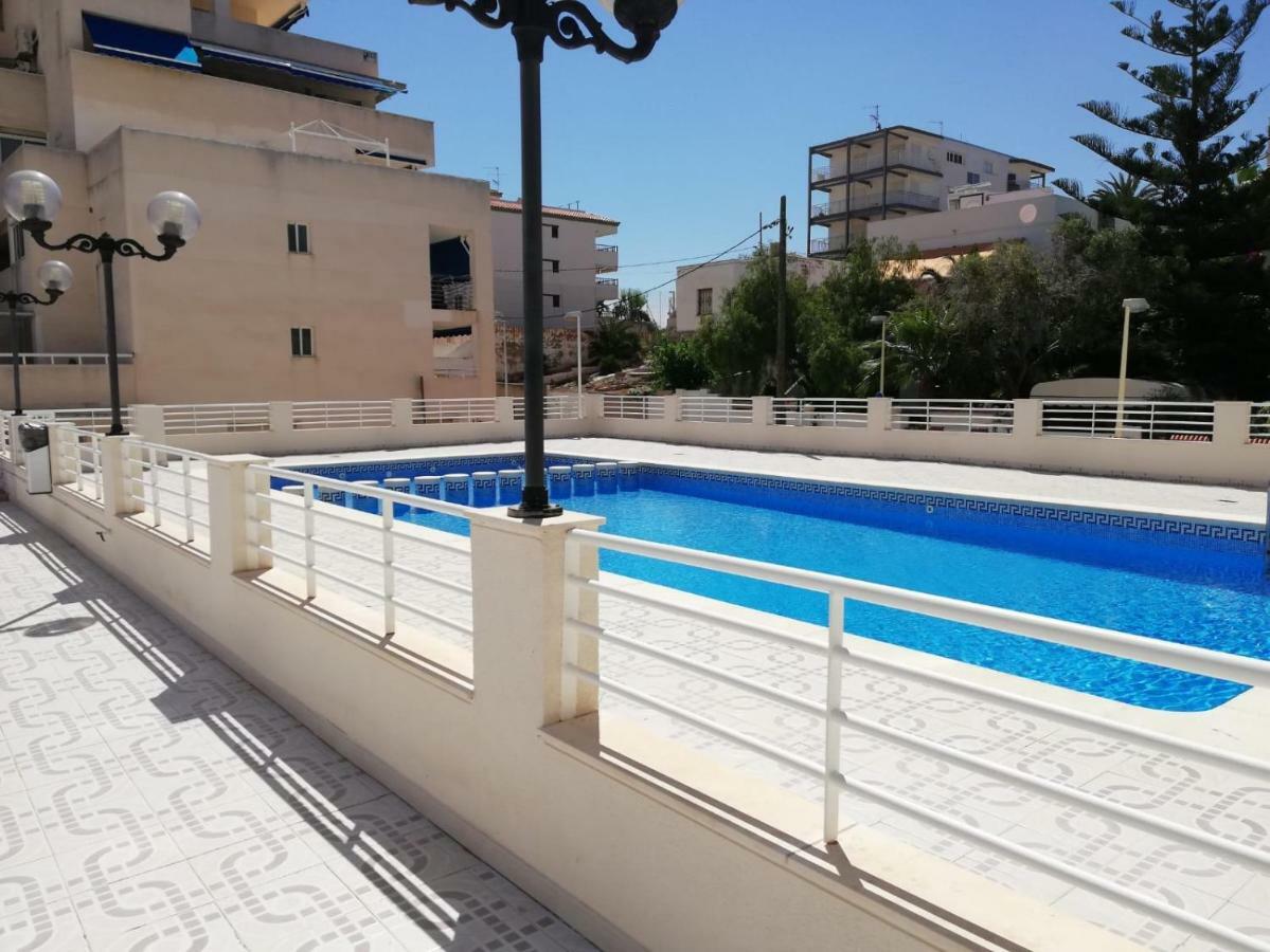 شقة Apartamento Oroblanc Playa La Concha أوروبيسا ذيل مار المظهر الخارجي الصورة