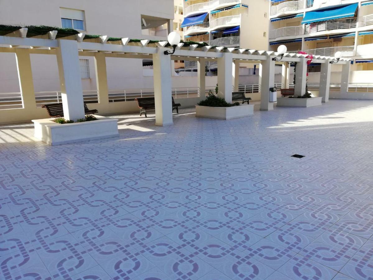 شقة Apartamento Oroblanc Playa La Concha أوروبيسا ذيل مار المظهر الخارجي الصورة