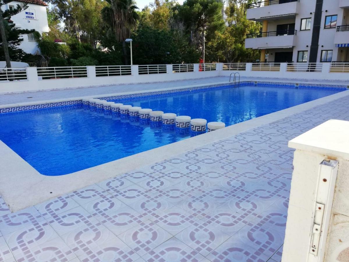 شقة Apartamento Oroblanc Playa La Concha أوروبيسا ذيل مار المظهر الخارجي الصورة